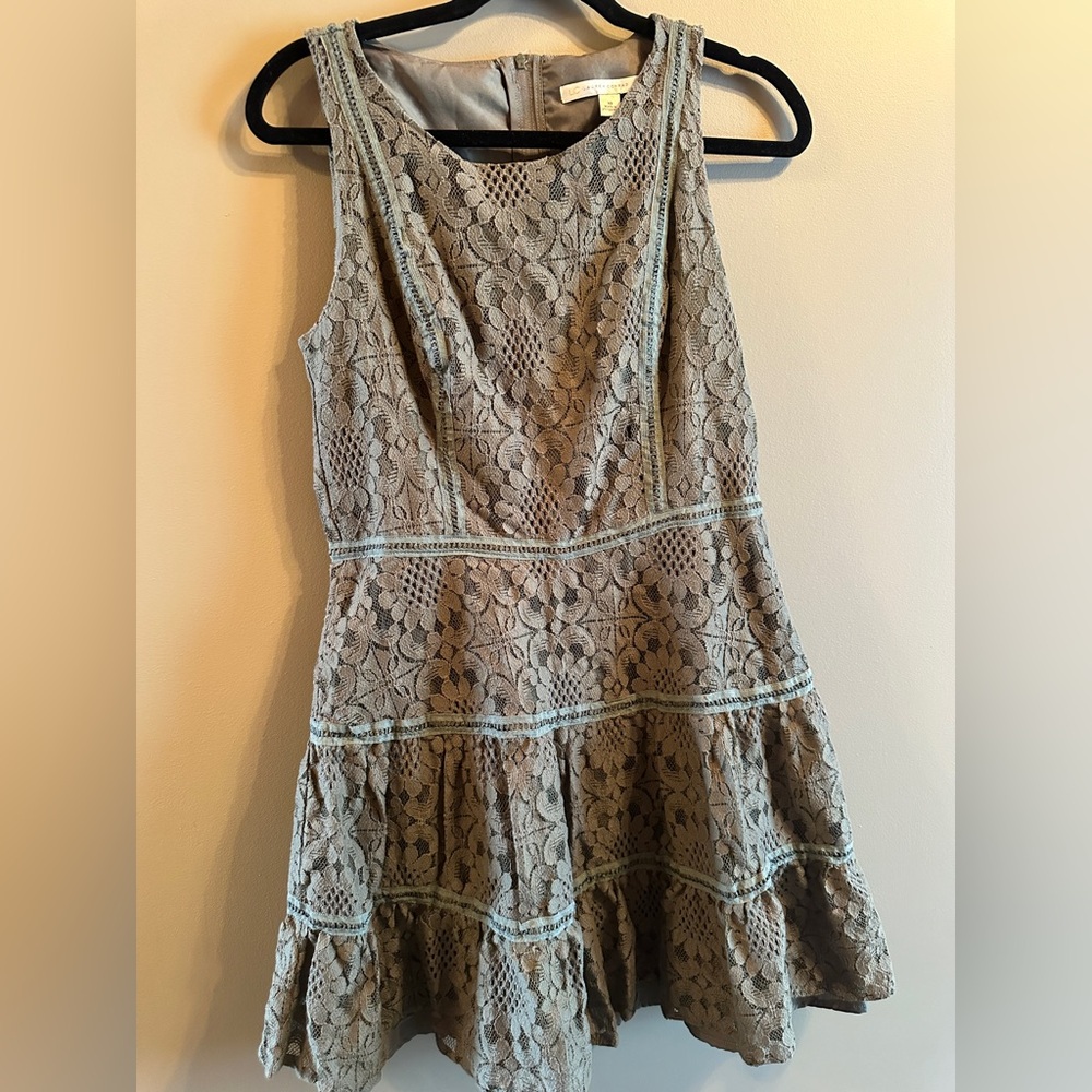Elegant Lace Sleeveless Dress - Green